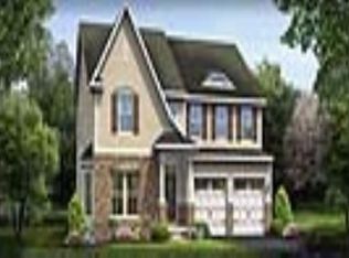 9011 Moss Pointe Cir, Olmsted Falls, OH 44138