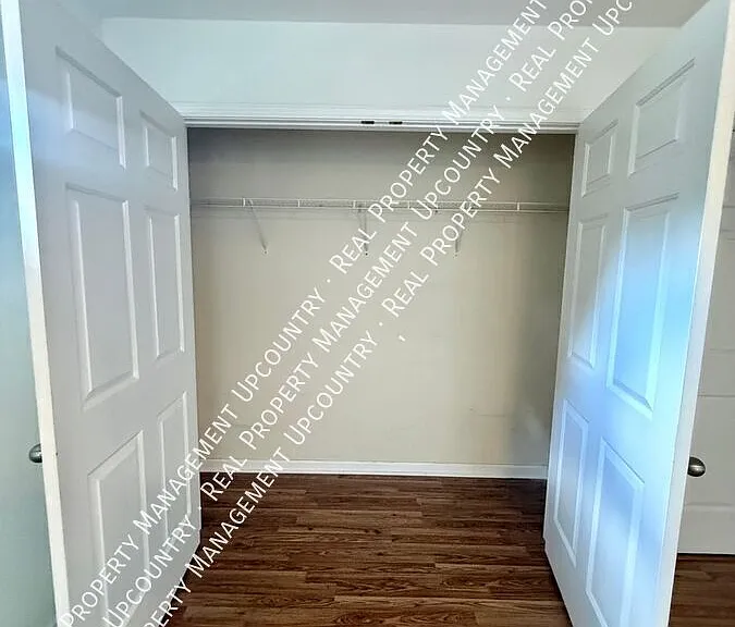 323 Wilmont St — Photo 5