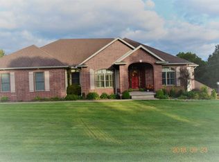 2 Ridgewood Ct, Joplin, MO 64804