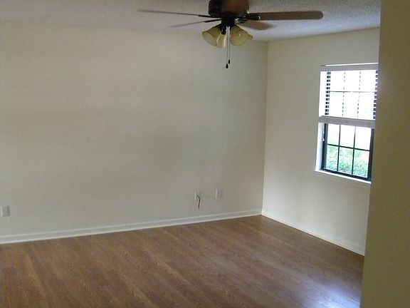 3rd image of 1602-A Carolwood Ct