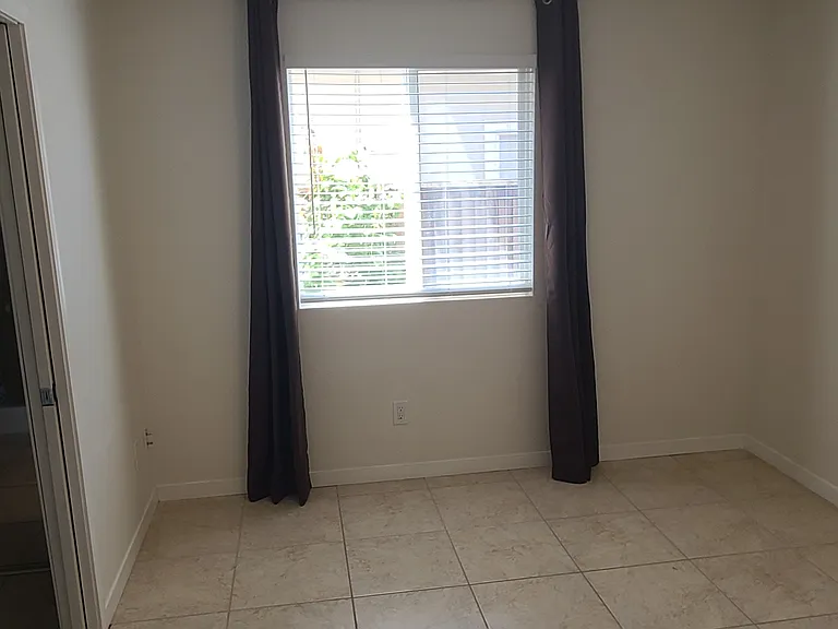 536 Mountain Meadows Dr #1 — Photo 10