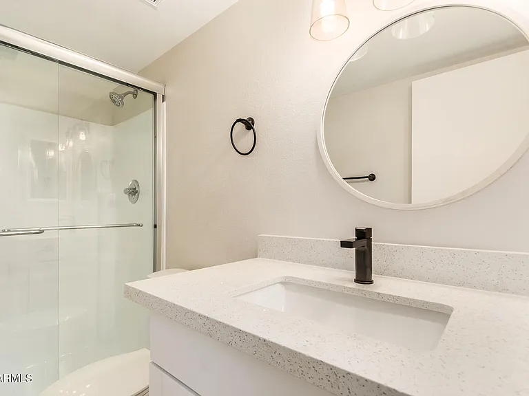 518 N Pepperwood Ct — Photo 13