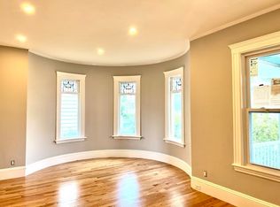 90 Bloomfield St, Dorchester, MA 02124