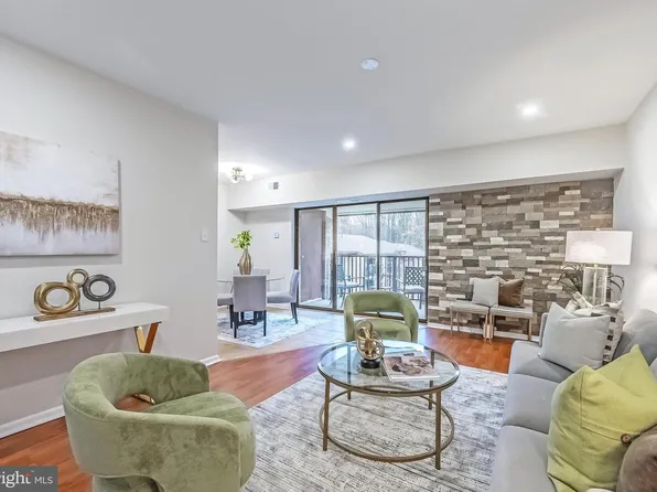 11657 Stoneview Sq Unit 97/22C, Reston, VA 20191