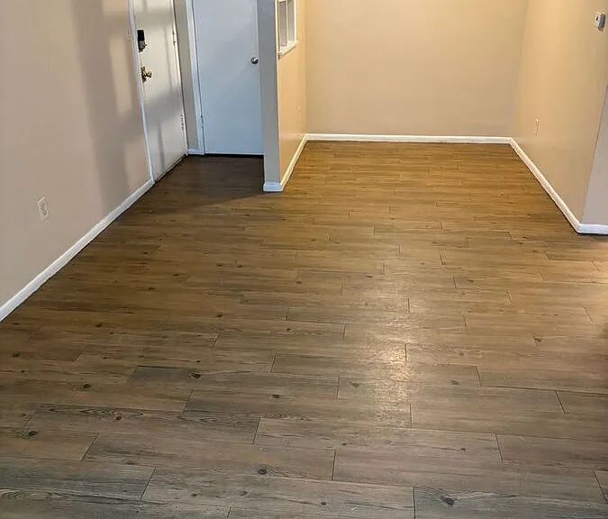 1015 York Ave #18 — Photo 3
