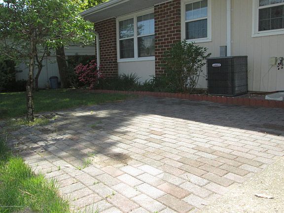 2nd image of 1220B Shetland Dr #100B
