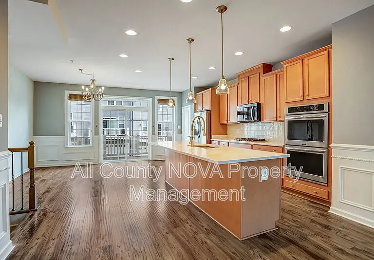 2908 Pinebrook Rd — Photo 16