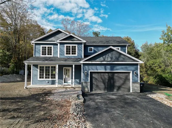 52 Vermont Ave, Cumberland, RI 02864