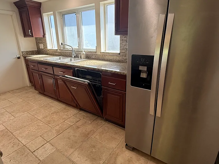 3325 Lincoln Ave — Photo 19
