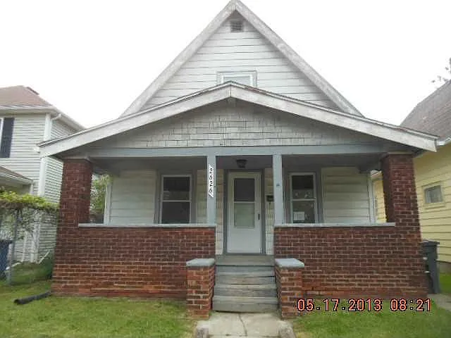 2626 Elm St photo 1