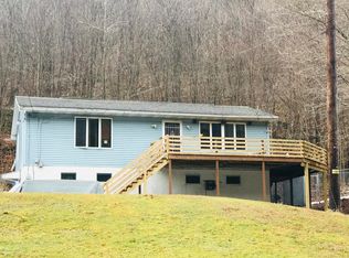 1019 Heart Lake Rd, Carbondale, PA 18433