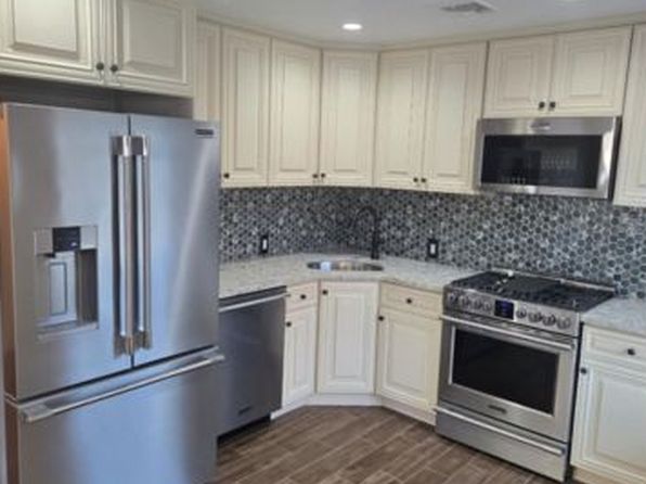 65 Hempstead Ave