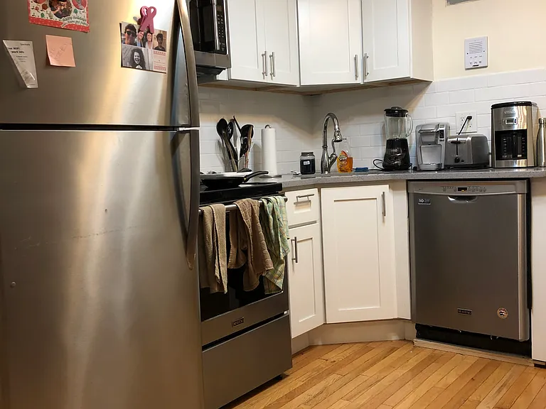 980 2nd Ave #2G — Photo 1