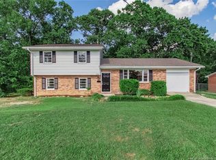 719 Ashburton Dr, Fayetteville, NC 28301