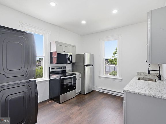 5th image of 267 S Potomac St #4