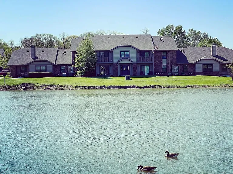 Cross Lakes Apartments — Photo 39