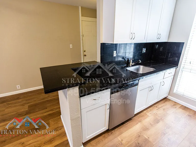 3828 N 32nd St #220 — Photo 11