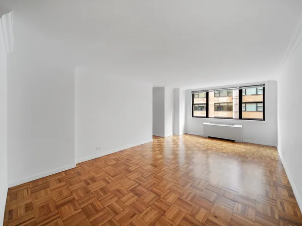315 West 57th Street image 2 of 28