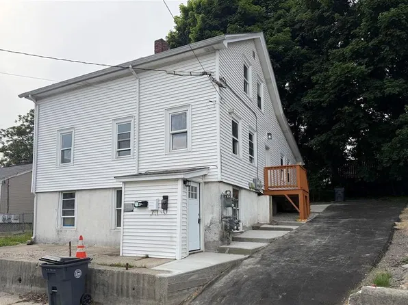 372 Hawkins St, Providence, RI 02904