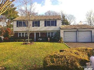 50 Brookfield Ln, South Setauket, NY 11720