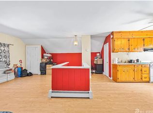 305 Penfield Pl FLOOR 1, Dunellen, NJ 08812