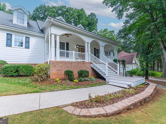 2nd image of 4655 Hamptons Dr