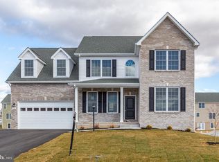 30 Covington Dr, Inwood, WV 25428