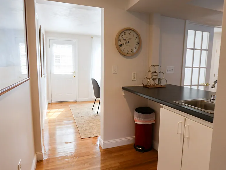 25 Jay St #C — Photo 11