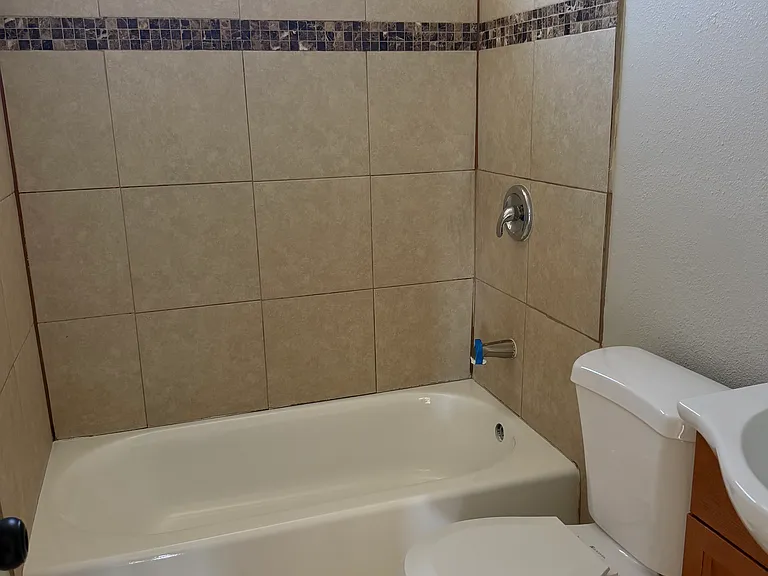 3128 Clay Ave — Photo 6