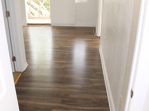 3rd image of 1007 Geraghty Ave