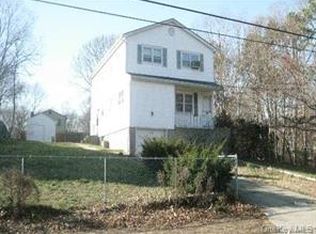 64 Bullard St, Mastic, NY 11950