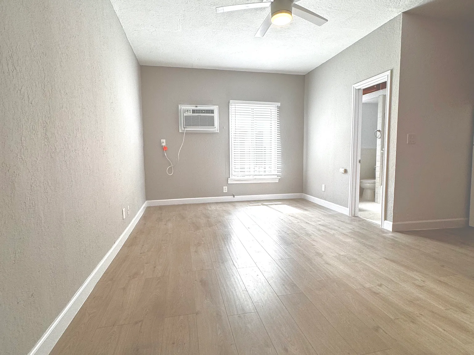 Studio, $1,495 — Photo 2