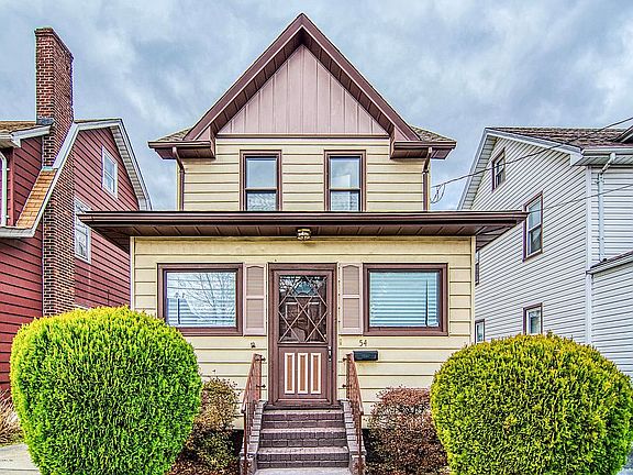 2nd image of 54 Quinlan Ave