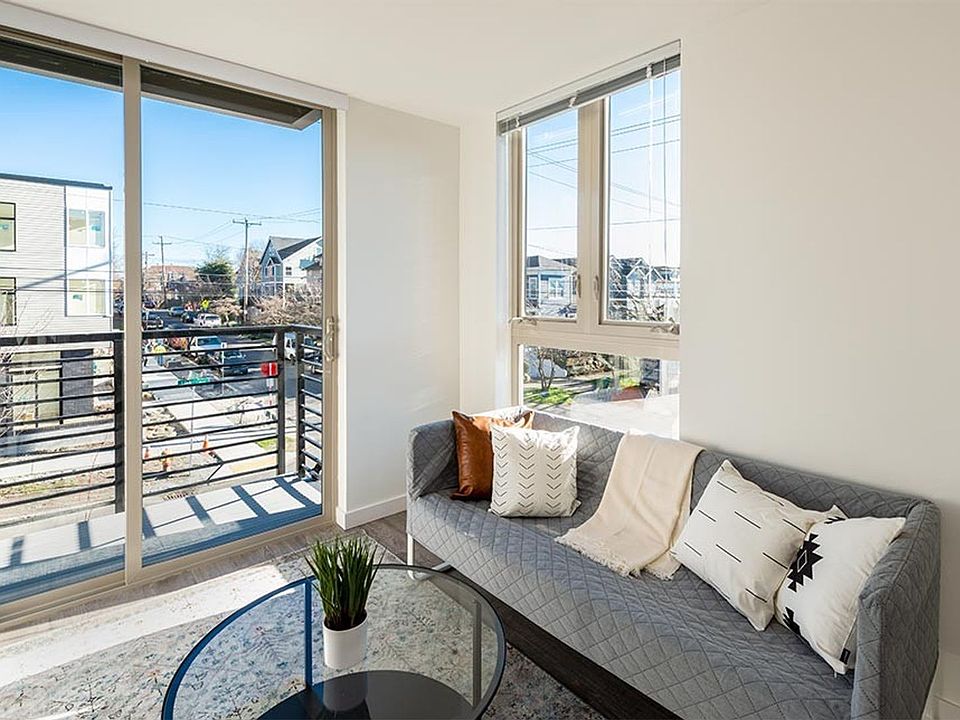 1st image of 207 18th Ave #407
