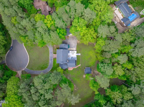 3921 Regent Rd #8R, Durham, NC 27707