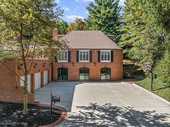 2nd image of 2543 Dunkeith Dr NW