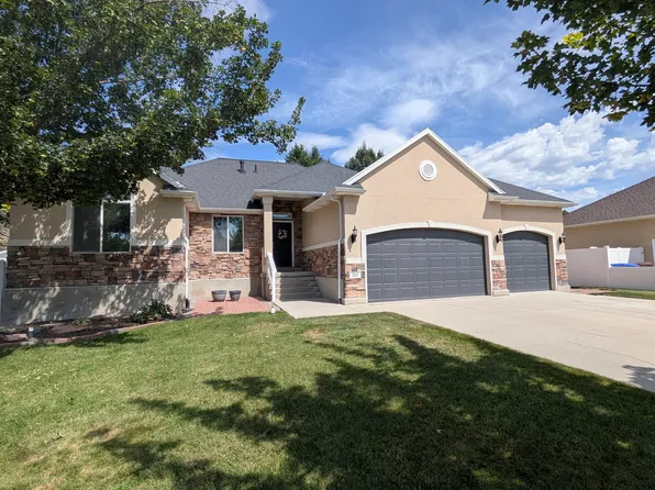 281 E Regent Park Ct S, Midvale, UT 84047