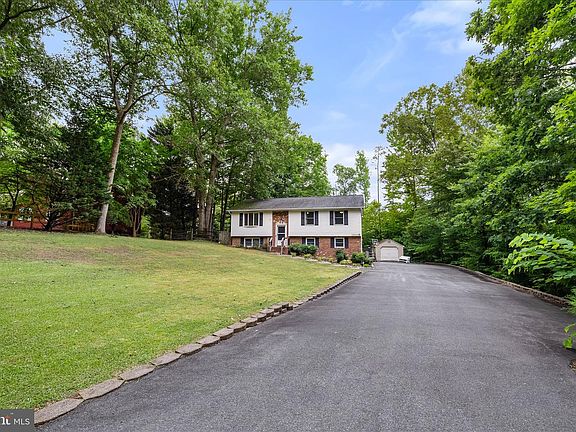 3rd image of 10569 Roosevelt Dr