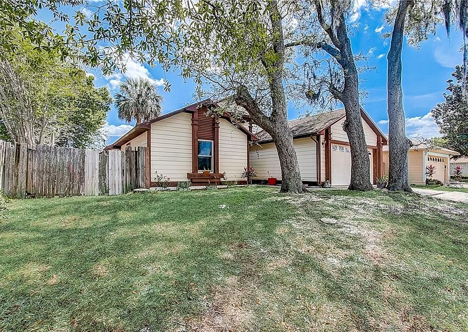 1st image of 203 S Bristol Cir