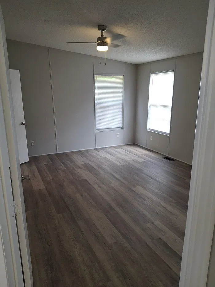 4 bed, 2.0 bath, 1950 sqft, $2,225 — Photo 4