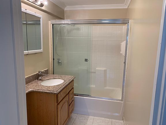 4th image of 959 Higate Dr