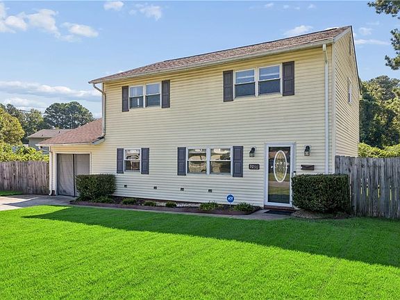 3rd image of 3211 Custer Ct