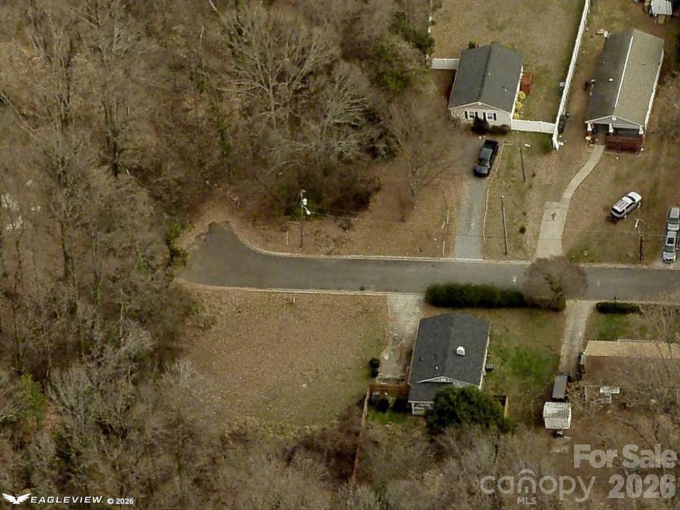 1st image of 2801 McCombs St
