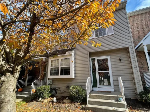 92 Louis James Ct #92, Aston, PA 19014