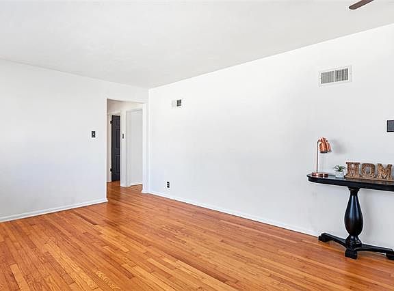 4th image of 6438 Lawnside Dr