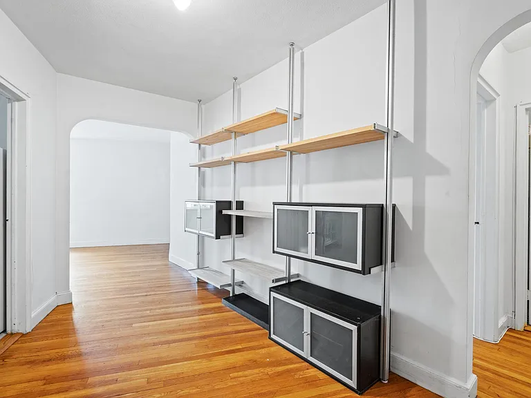50 Follen St #216 — Photo 4