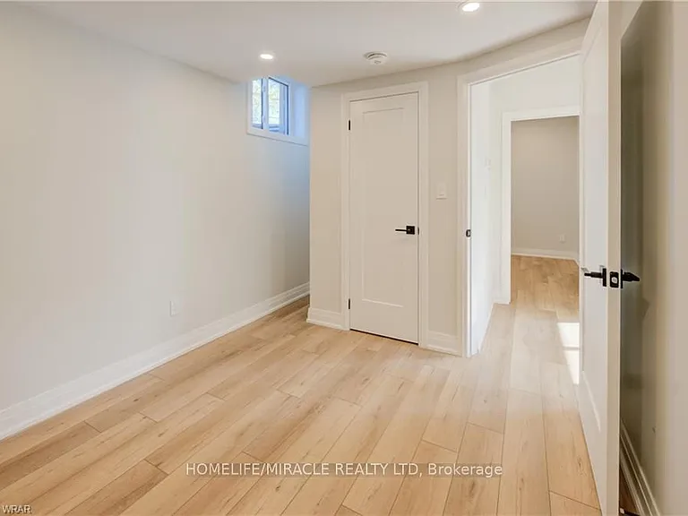 160 Weber St W #2 — Photo 8