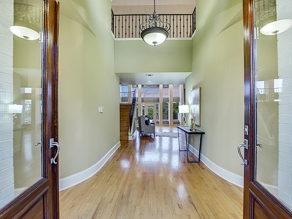 4th image of 3601 Misty Creek Dr