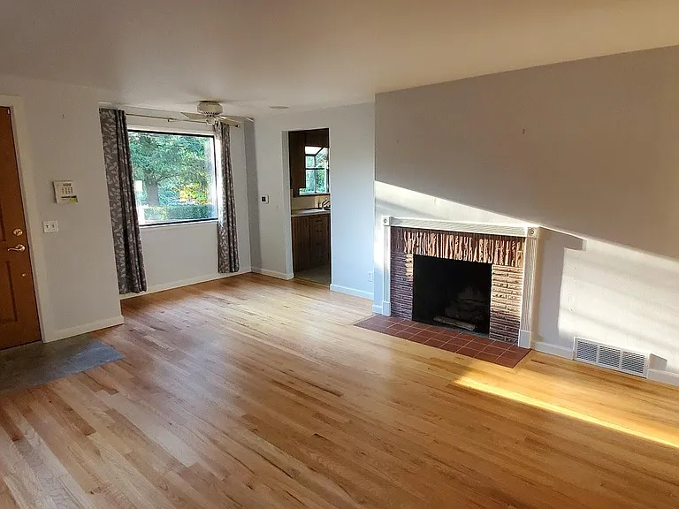 14516 6th Ave NE — Photo 16
