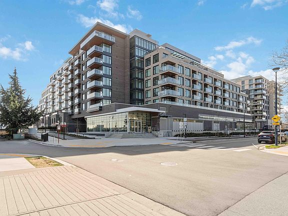 2nd image of 755 Harbourside Dr #Townhouse 109